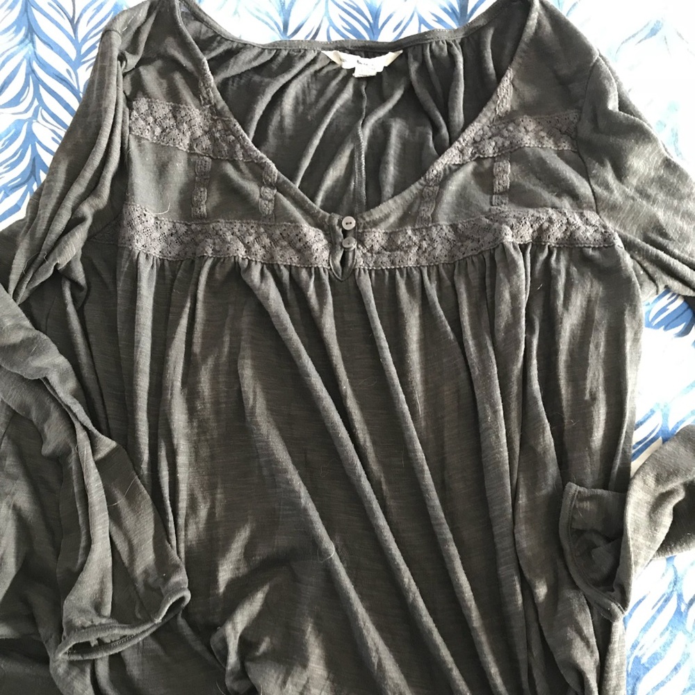 American Eagle girls long sleeve shirt